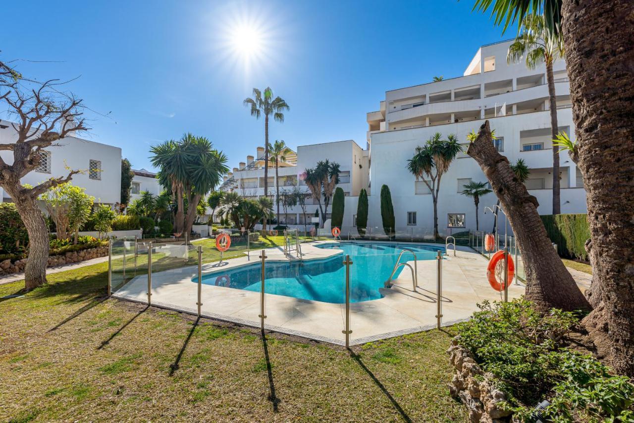 Apartament 2 Bedroom With Sea And Mountain Views, Pool