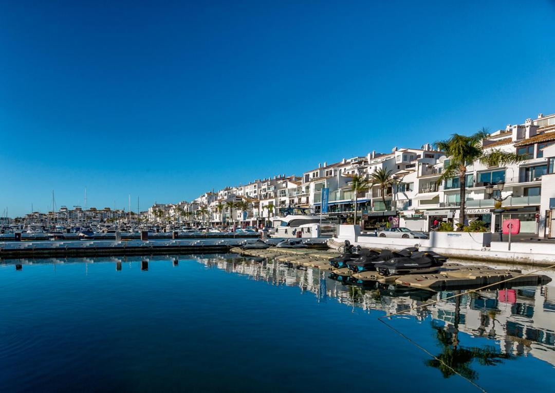 2 Bedroom With Sea And Mountain Views, Pool Apartament